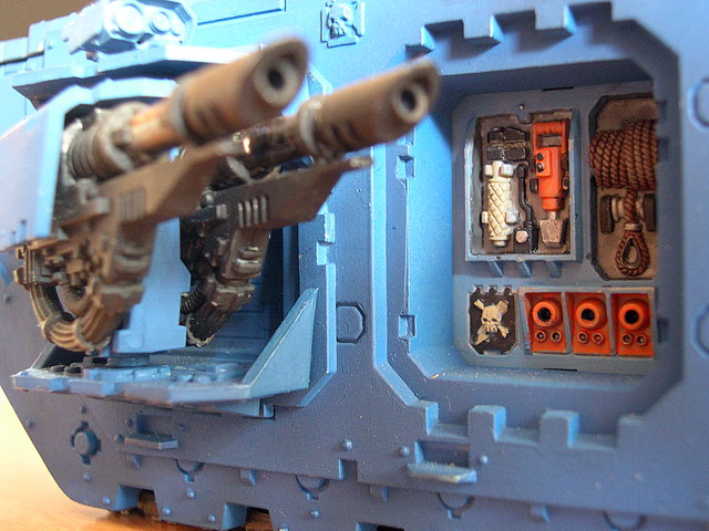 MK III Land Raider - Warhammer 40.000 (Lateral)