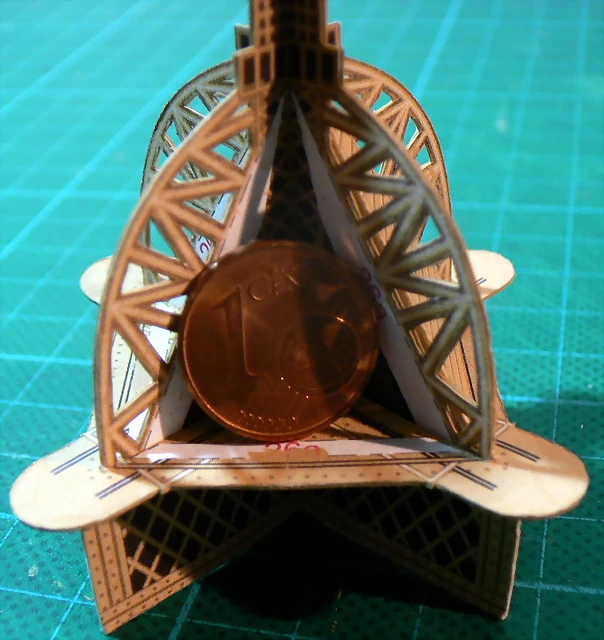 Torre Eiffel 64 Torre Eiffel 64