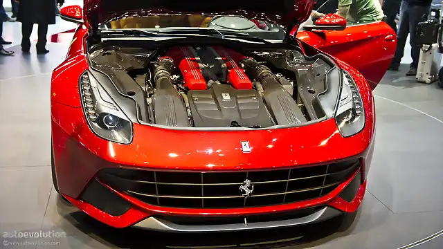 geneva-2012-ferrari-f12-berlinetta-live-photos-1080p-1