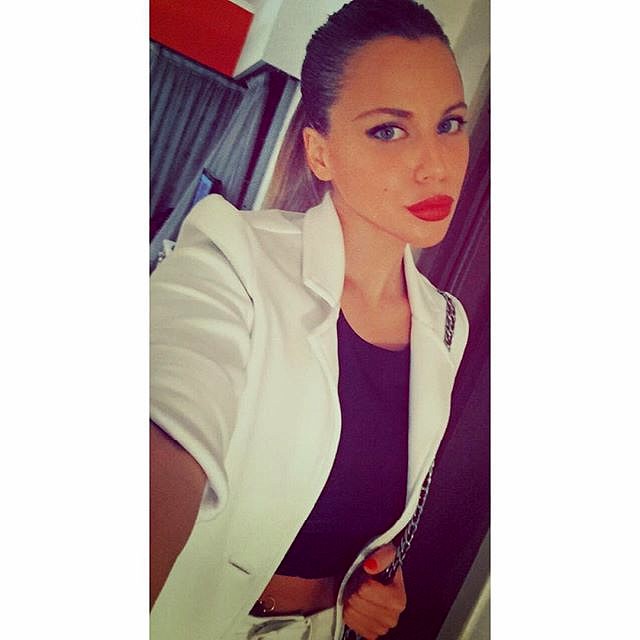 micaellacoco_2015-11-14_20-51-52 micaellacoco_2015-11-14_20-51-52