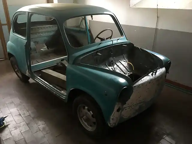 SEAT 600 (102)