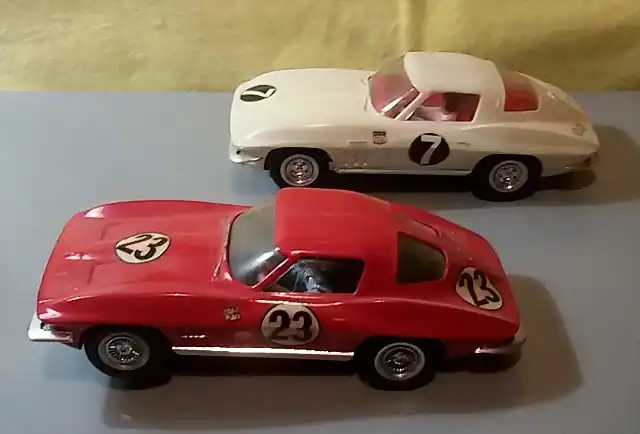 Revell Corvettes (5)