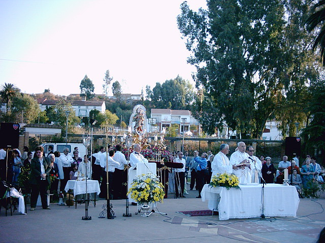 Sacerdotes homenajeados en la Misa V.del Rosario-Riotinto.Fot.J.Ch.Q.jpg (2)
