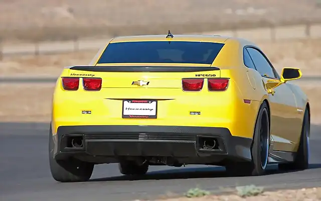 2010-hennessey-camaro-HPE650-03