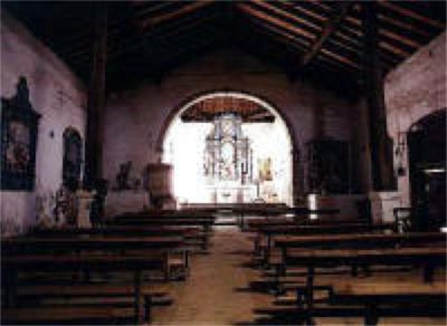 Interior de la iglesia (web)