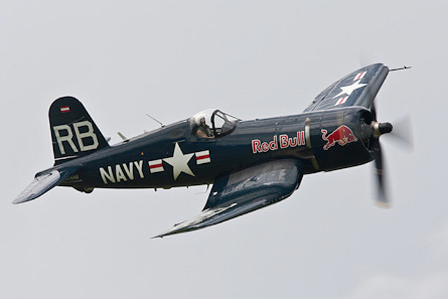 El F4U Corsair de Red Bull