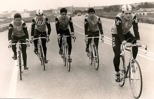 CLAS 1985-F.GARCIA-PEDRO PARDO-I.ARAUJO-J.R.CARBALLIDO-M.CARRERA.