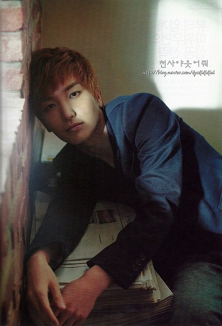 Copia de leeteuk-20110326-1