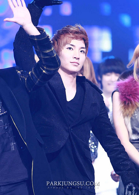 Copia de Leeteuk-3-leeteuk-3-18453245-731-1023