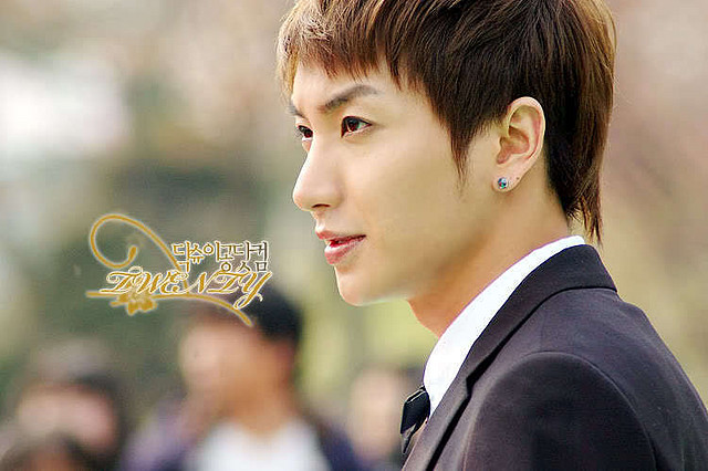 Leeteuk-3-leeteuk-3-18457982-750-499