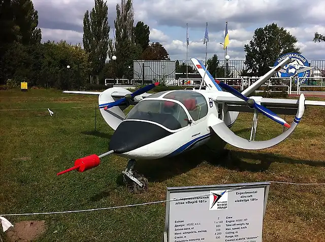 Antonov Izdeliye 181. Museo de la Aviacin del estado de Ucraina en el aeropuerto Zhuliany de Kiev.Ao 2011