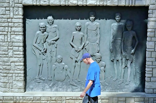 memorial del genocidio en Windhoek, capital de Naminia.