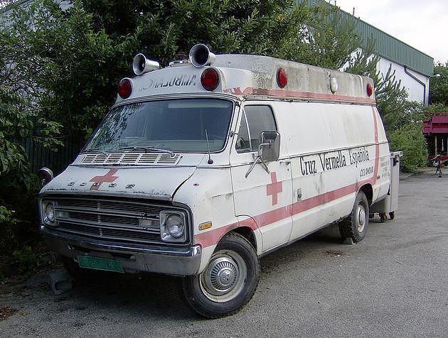 Dodge Maxivan Ambulance 1977