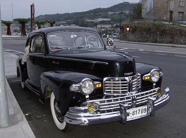 Lincoln Continental Coupe 1947  M-81709