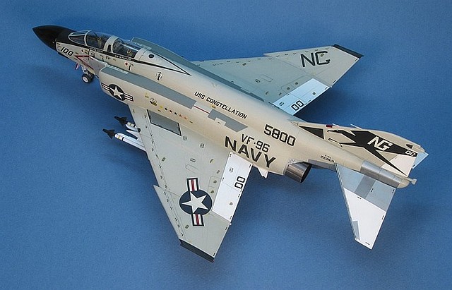 F-4J_ShowTime-00