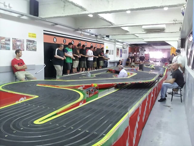 SLOT CAR ENDURANCE 2014 2? Manga (1) SLOT CAR ENDURANCE 2014 2? Manga (1)