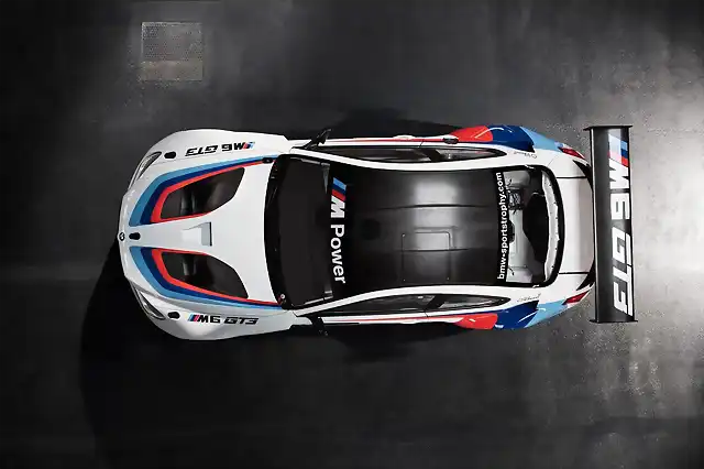 deliveries-of-the-bmw-m6-gt3-begin-ahead-of-new-season_12