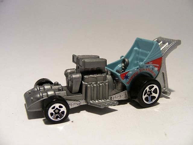 Baby-Boomer-Happy-Birthday-5-Pack-Hot-wheels-2002-gray