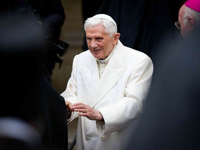 La visita di Papa Benedetto XVI ad Assisi ? TM News Infophoto (7)