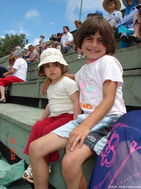 Elisa y su hermana Monica