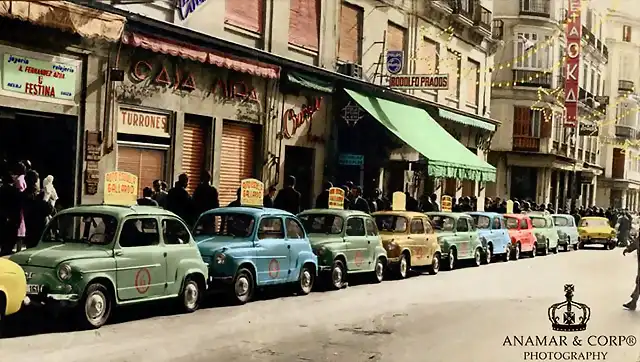 zMalaga C. Larios, los coches de AUTOESCUELA GALLARDO coloreado