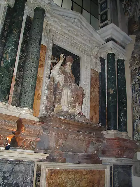 Tomb_of_Pope_Paul_IV_color