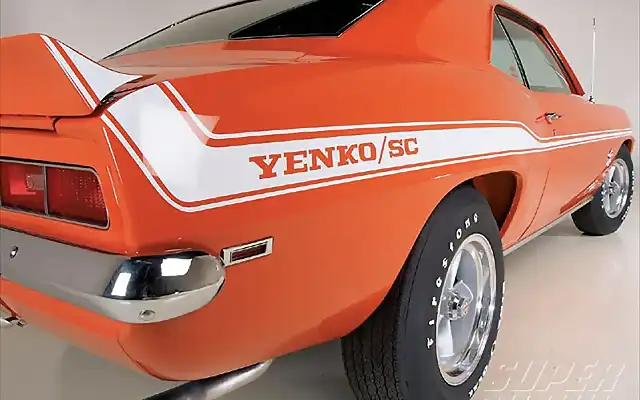 sucp_0903_06_z+1969_yenko_camaro+rear_fender