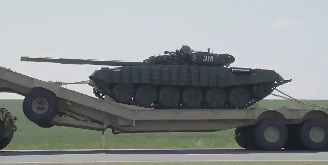 Belarus-Transporting_T-72