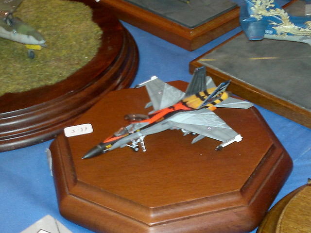 F-18 a 1/144