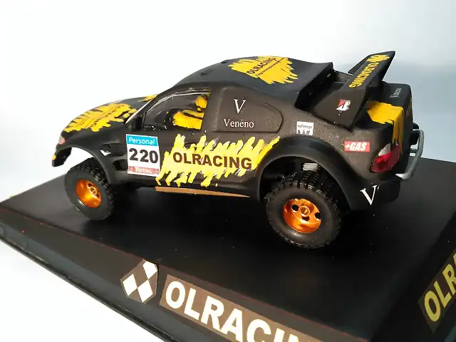 BUGGY BMW X6 RAID SLOT CAR (7)