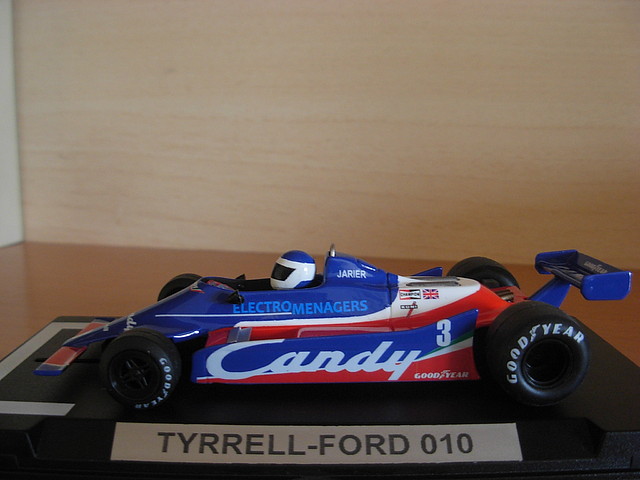 12 TYRRELL-FORD 010