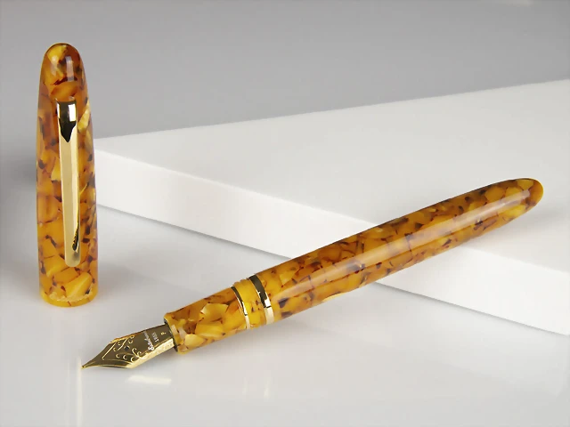 Esterbrook-Estie-Honeycomb-Fountain-Pen-Resin-E426-01 Esterbrook-Estie-Honeycomb-Fountain-Pen-Resin-E426-01