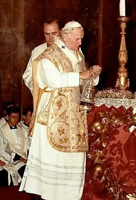 JUAN PABLO II CASULLA ROMANA