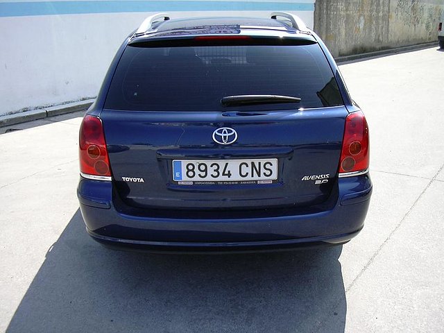 Avensis5