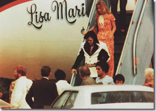 lisa_marie_plane_elvis_linda_richmond_1976_408 lisa_marie_plane_elvis_linda_richmond_1976_408