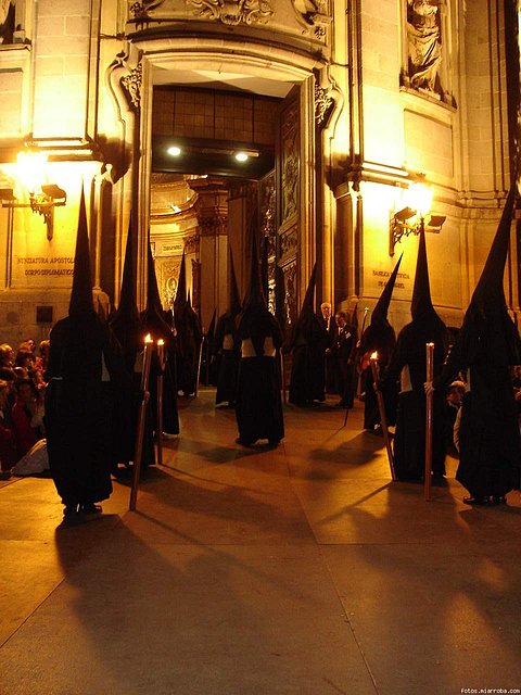 nazarenos entrando