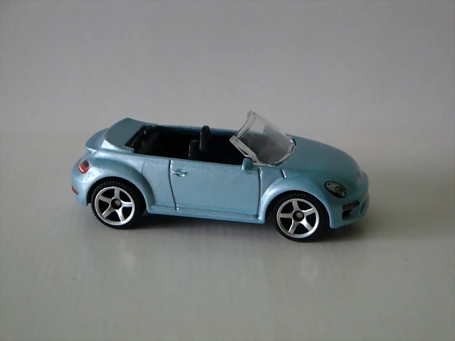 '19 VW Beetle convertible (2) (Copiar) '19 VW Beetle convertible (2) (Copiar)