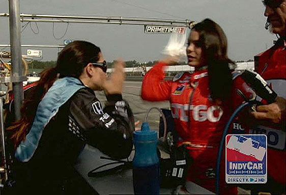 danica-patrick-and-milka-duno-fight