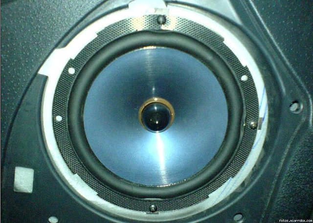 Altavoces delantero Altavoces delantero