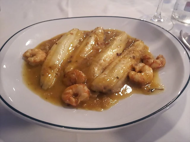 Lenguado al cava con gambones Lenguado al cava con gambones
