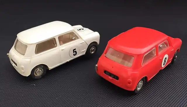 Airfix Minis RTR M&B 5