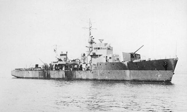 IJN_No.17_Escort_Vessel_1944