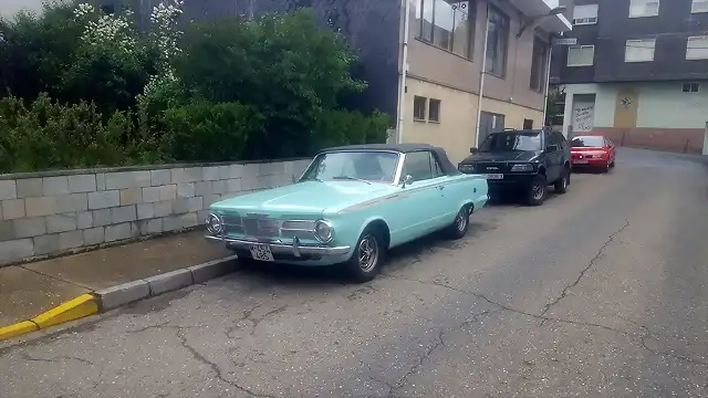 65 Valiant V200 M-454485 (1)