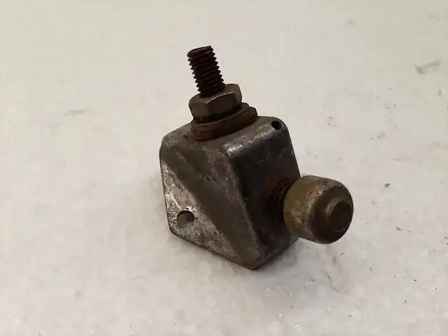 Interruptor de arranque seat 600 n(25euros)