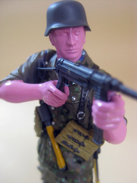 German Elite Infantryman 1/16