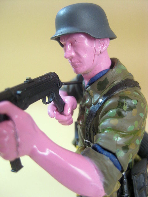 German Elite Infantryman 1/16