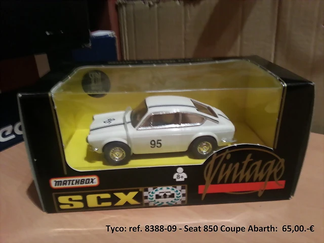 8388 Seat 850 Coupe Vintage 8388 Seat 850 Coupe Vintage