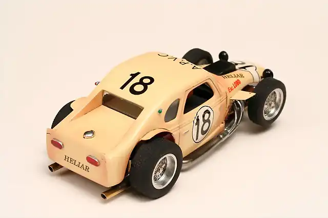 camillo_12hrs_1967_rear