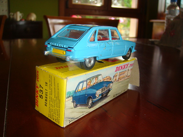 Dinky Toys Renault 16 (2)