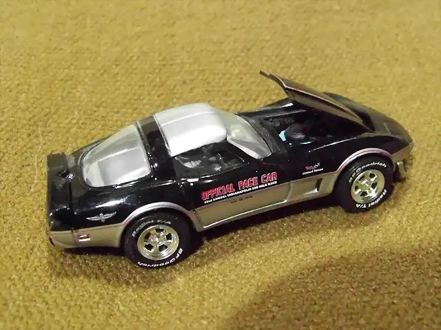 GL Corvette 1978 Pace Car (2)